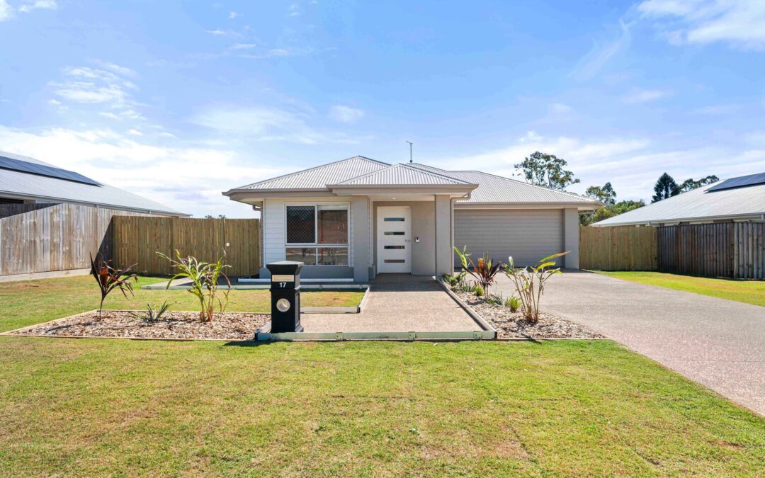 17 Ridge Road, Branyan QLD