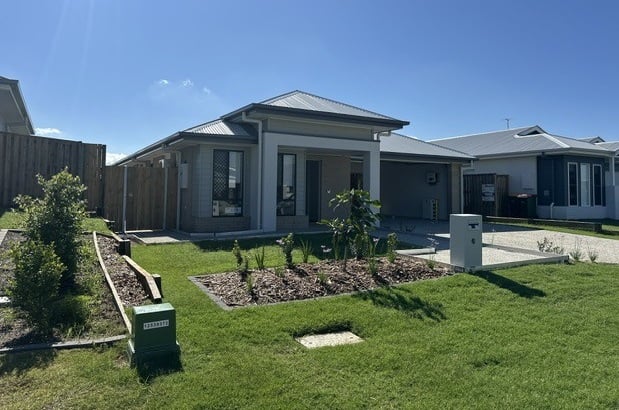 39 Edinburgh Crescent, Gleneagle QLD